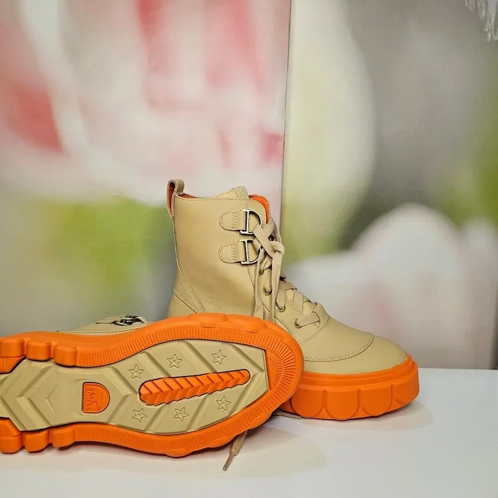 Sorel Women's Caribou Lace-Up WP Boots Size 8 Ceramic, Orange 2048431  NWT